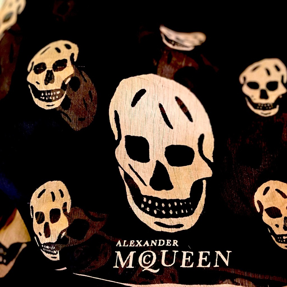 Alexander McQueen skull scarf